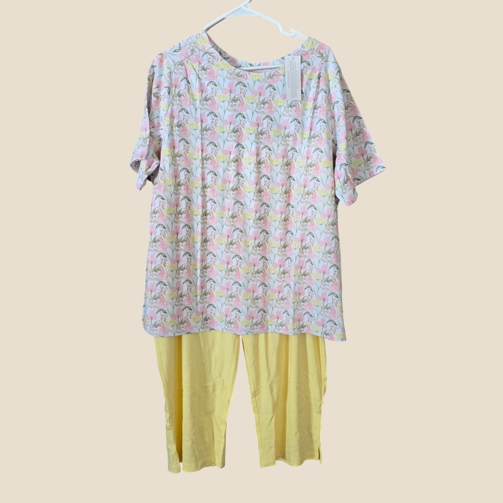 Womens Floral Yellow Shirt And Pant Set Size XL Short Sleeve Colorful Comfy - Picture 1 of 7